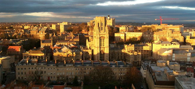 英国排名最高的几家大学，都提供哪些专业和学位？(2020)