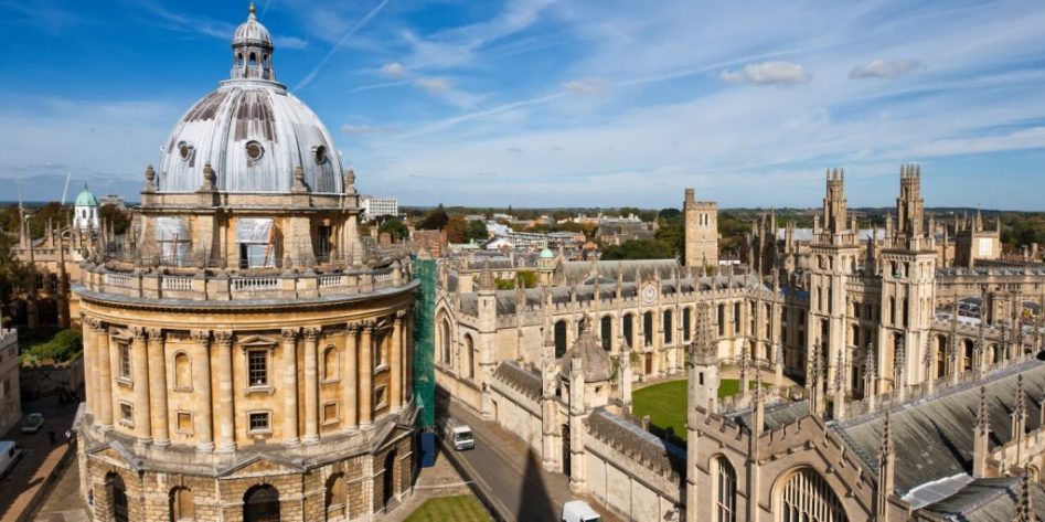 英国排名最高的几家大学，都提供哪些专业和学位？(2020)