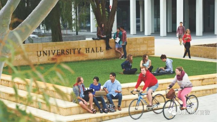 澳洲大学疯狂抢人?或降低录取标准和学费,中国留学生成关键!澳政府设立专家小组,主攻留学生及旅客返澳计划
