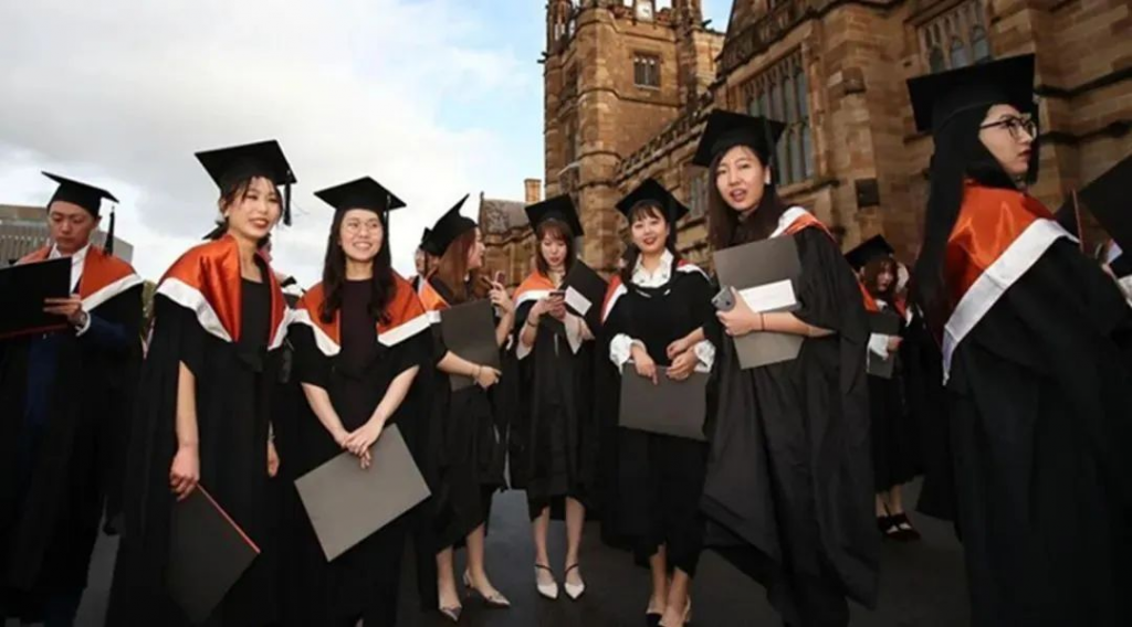 澳留学生人数稳步回升！中国仍是最大国际生源！联邦签证积压量减少25%