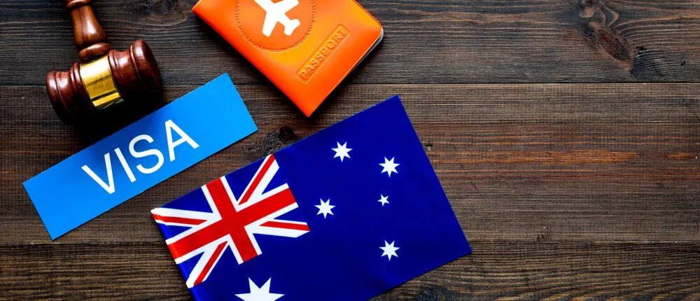 澳洲移民政策将大变？！职业清单或废除，年薪超.5万可申永居！澳留学生人数激增，持续创纪录