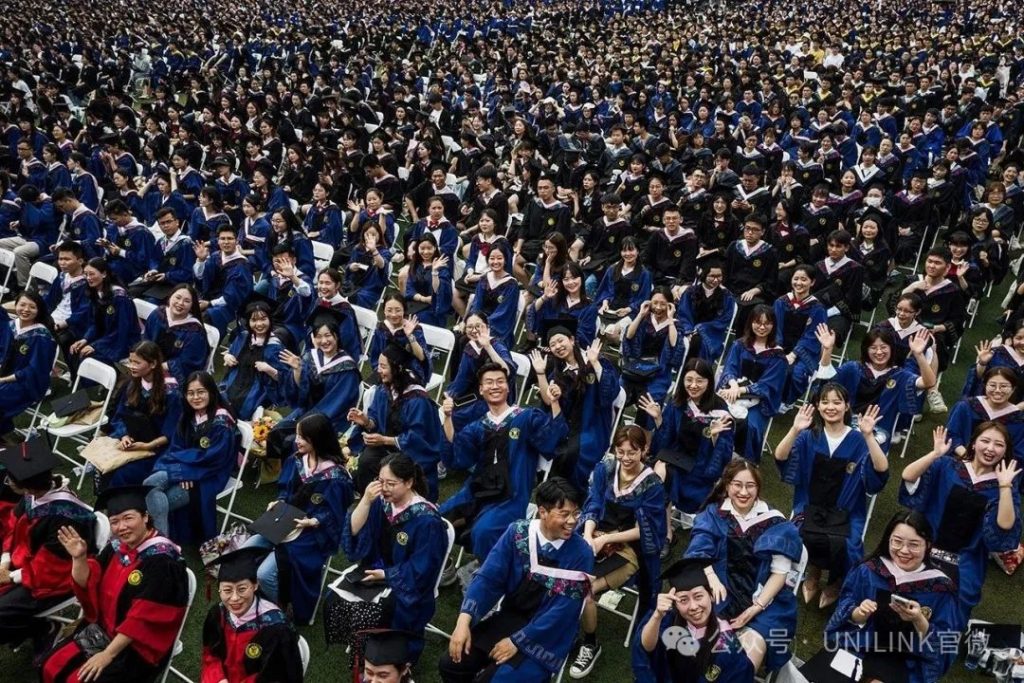 史上最卷!中国今年1222万毕业生挤爆职场,留学生悄悄赢麻了?
